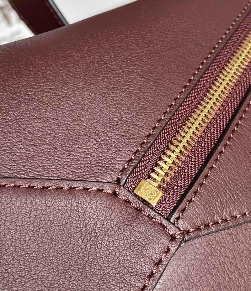 Loewe Burgundy Leather Shoulder Bag 711 - Image 9