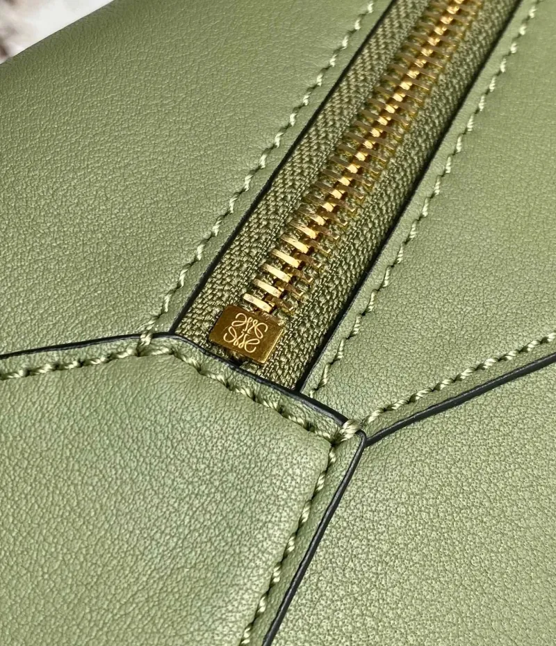 LOEWE Olive Green Handle Bag 712 - Image 7