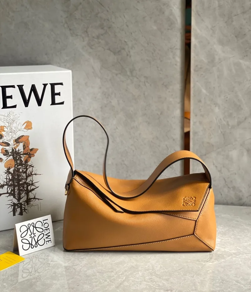 Loewe Tan Leather Shoulder Bag 713
