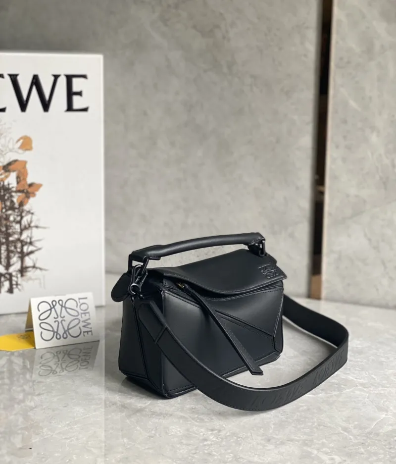 Alternative view of Loewe Black Leather Handbag 718