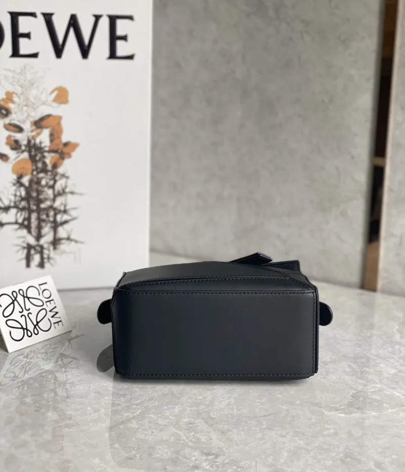 Loewe Black Leather Handbag 718 - Image 5