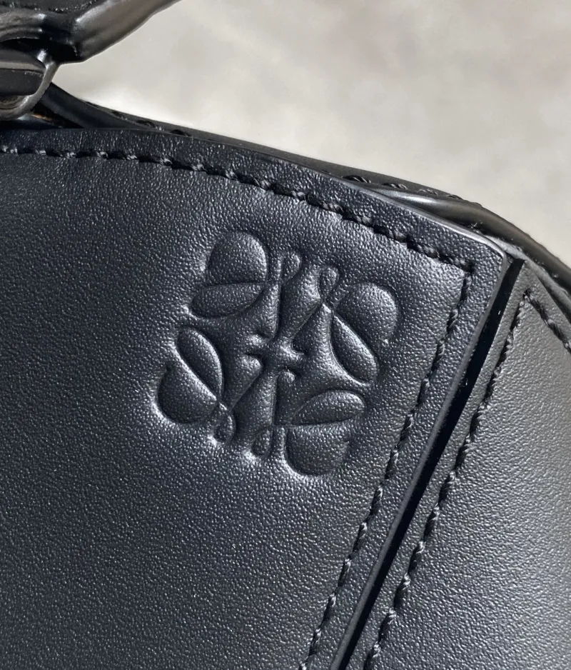 Loewe Black Leather Handbag 718 - Image 6