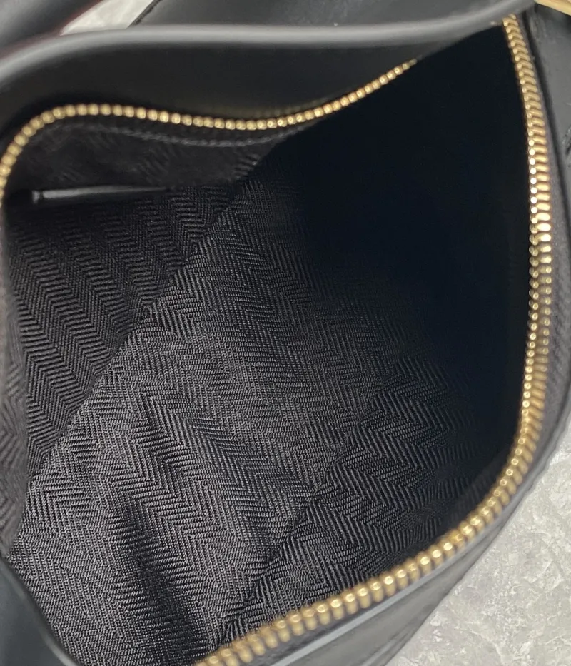 Loewe Black Leather Handbag 718 - Image 7