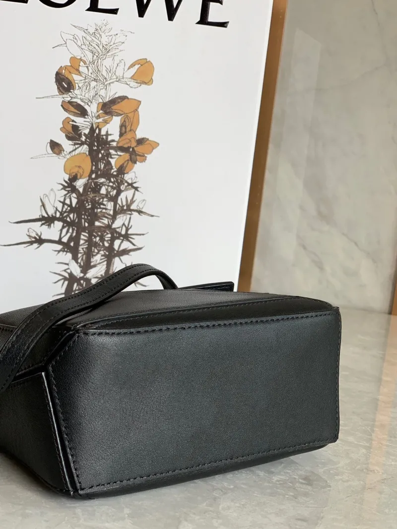 LOEWE Black Leather Crossbody Handbag 722 - Image 3