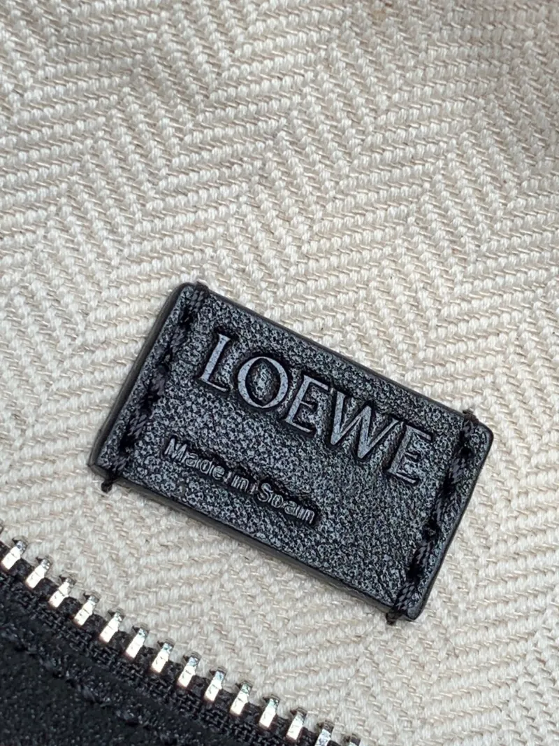 LOEWE Black Leather Crossbody Handbag 722 - Image 5