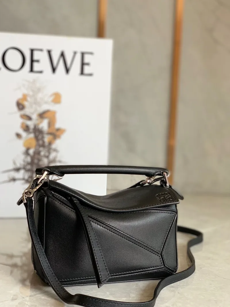 LOEWE Black Leather Crossbody Handbag 722 - Image 6