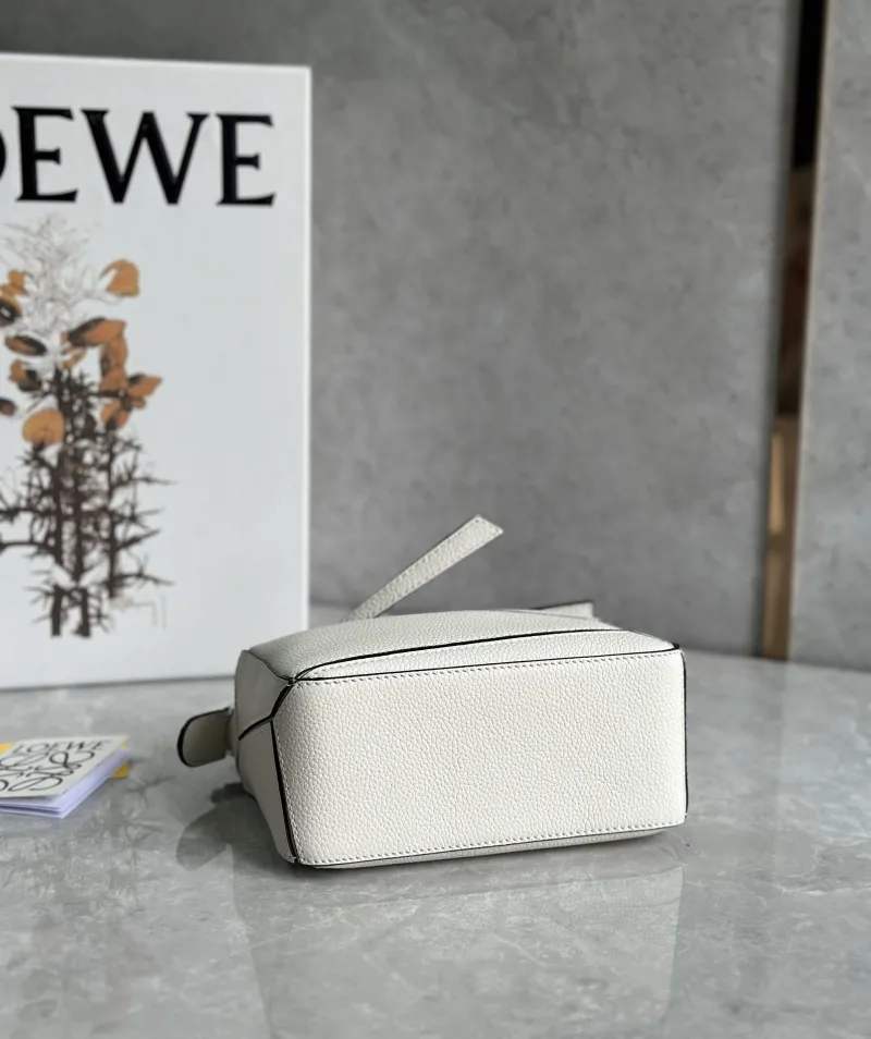 LOEWE White Puzzle Crossbody Handbag 743 - Image 4