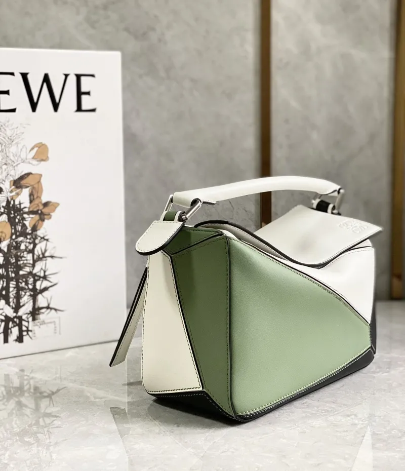 Alternative view of LOEWE Puzzle Bag Green White Black 745