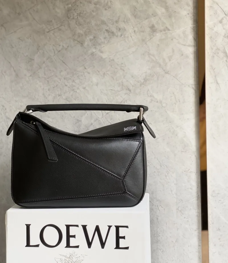 Loewe Black Leather Handbag 747