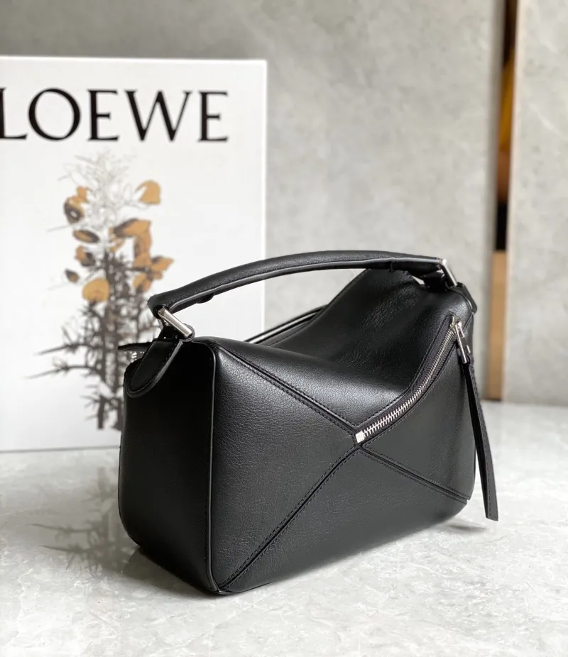 Loewe Black Leather Handbag 747 - Image 5