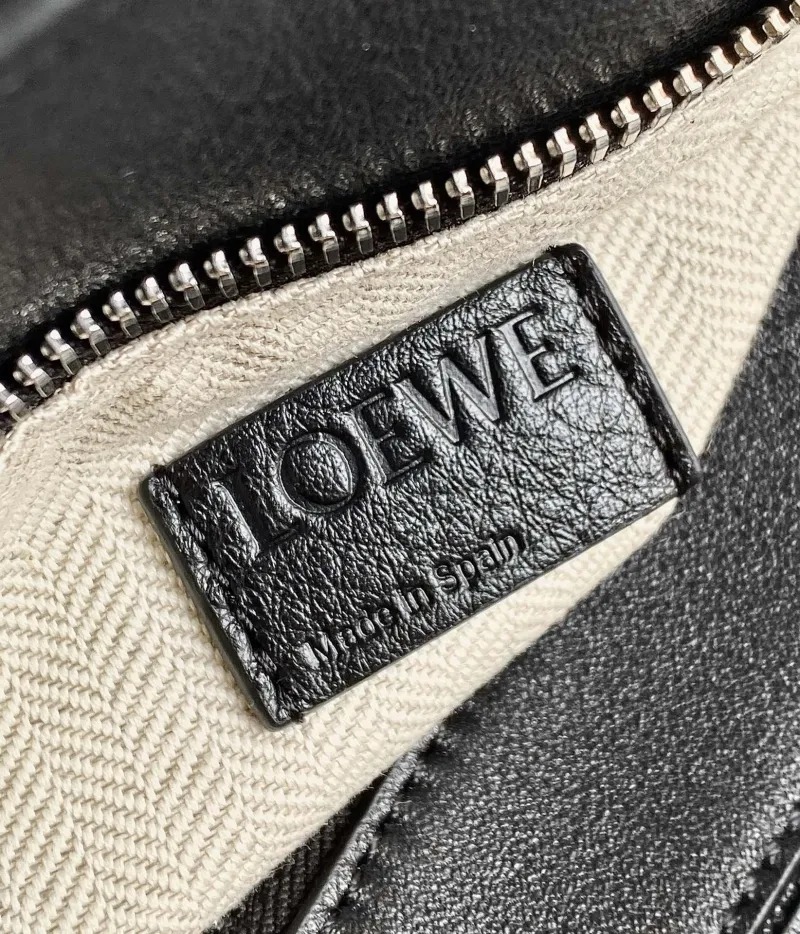Loewe Black Leather Handbag 747 - Image 7