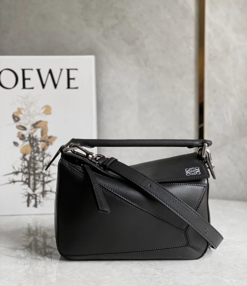 Loewe Black Leather Handbag 747 - Image 8