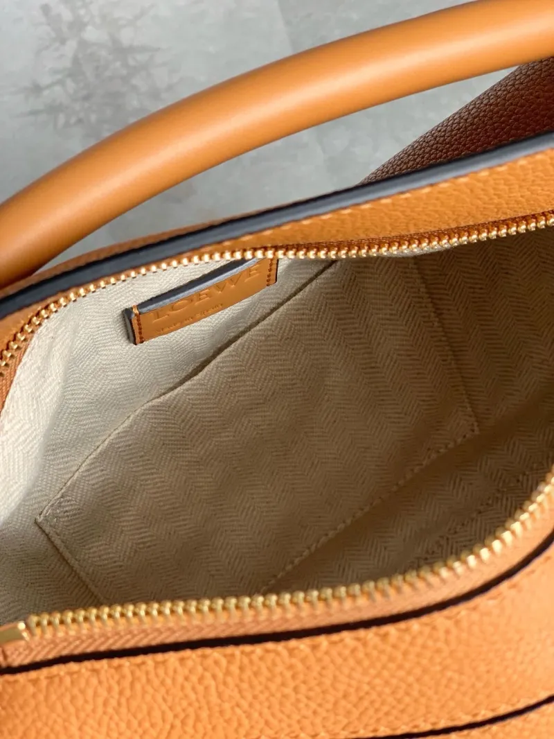 LOEWE Tan Leather Handle Crossbody Bag 749 - Image 5