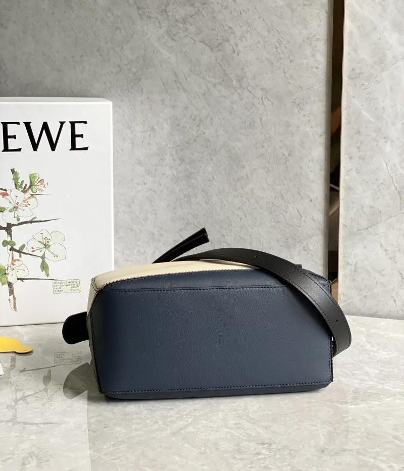 Loewe Black Cream Navy Leather Handbag 760 - Image 3