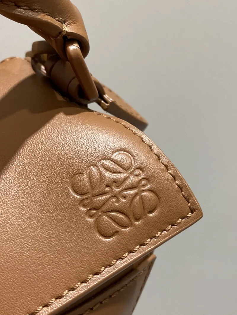 LOEWE Brown Leather Crossbody Handbag 772 - Image 4