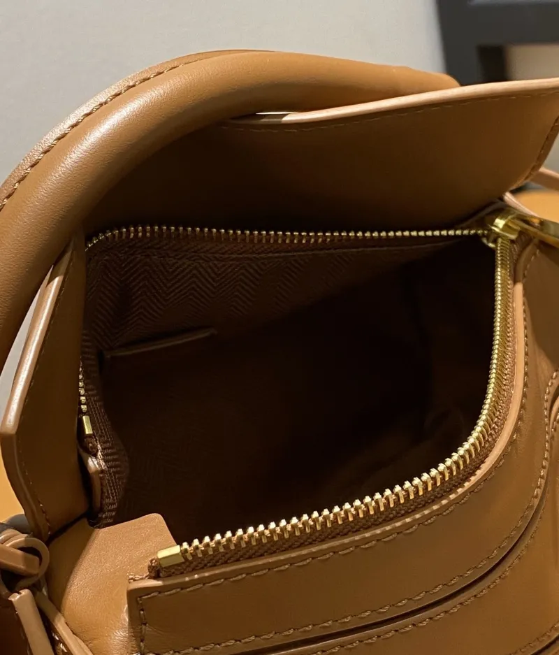 LOEWE Brown Leather Crossbody Handbag 772 - Image 6