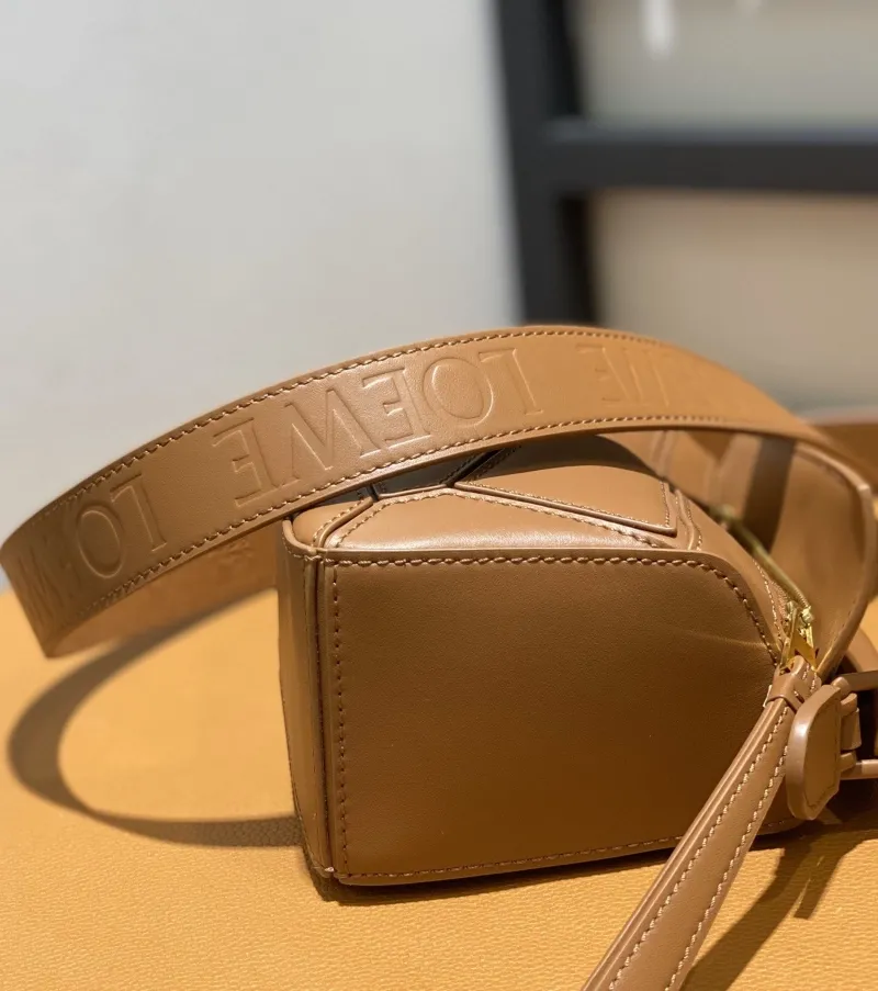 LOEWE Brown Leather Crossbody Handbag 772 - Image 7