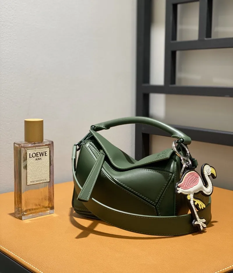 LOEWE Green Leather Handle Bag 773