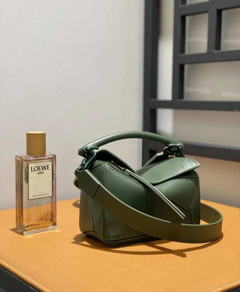 LOEWE Green Leather Handle Bag 773 - Image 3