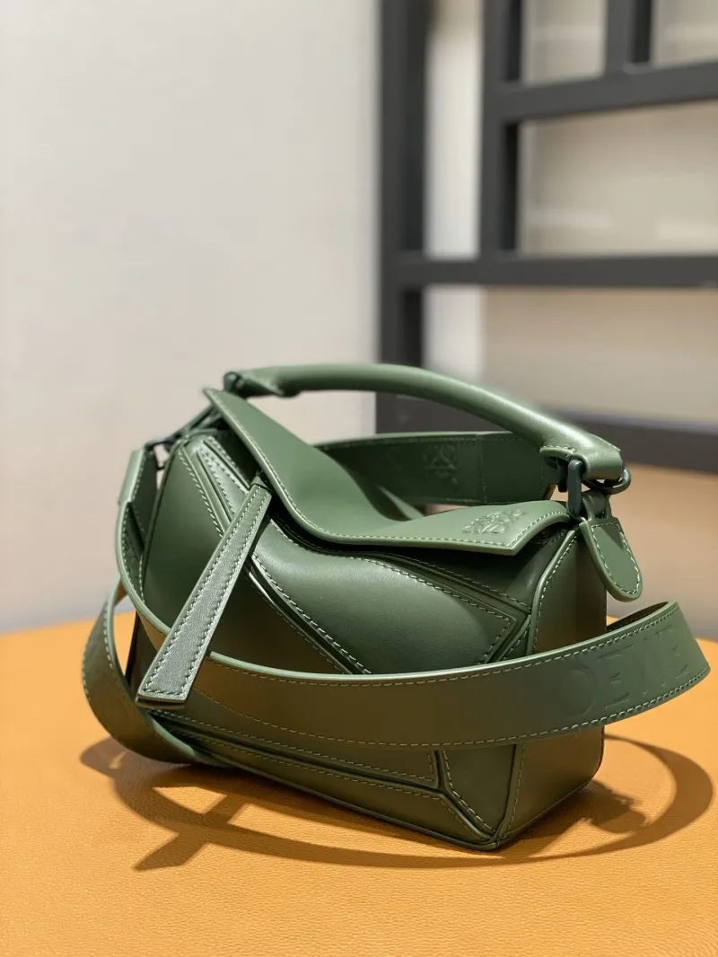 LOEWE Green Leather Handle Bag 773 - Image 5