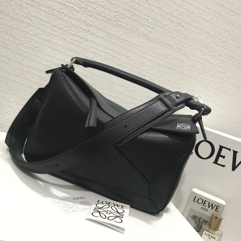 LOEWE Black Leather Handbag 788 - Image 3