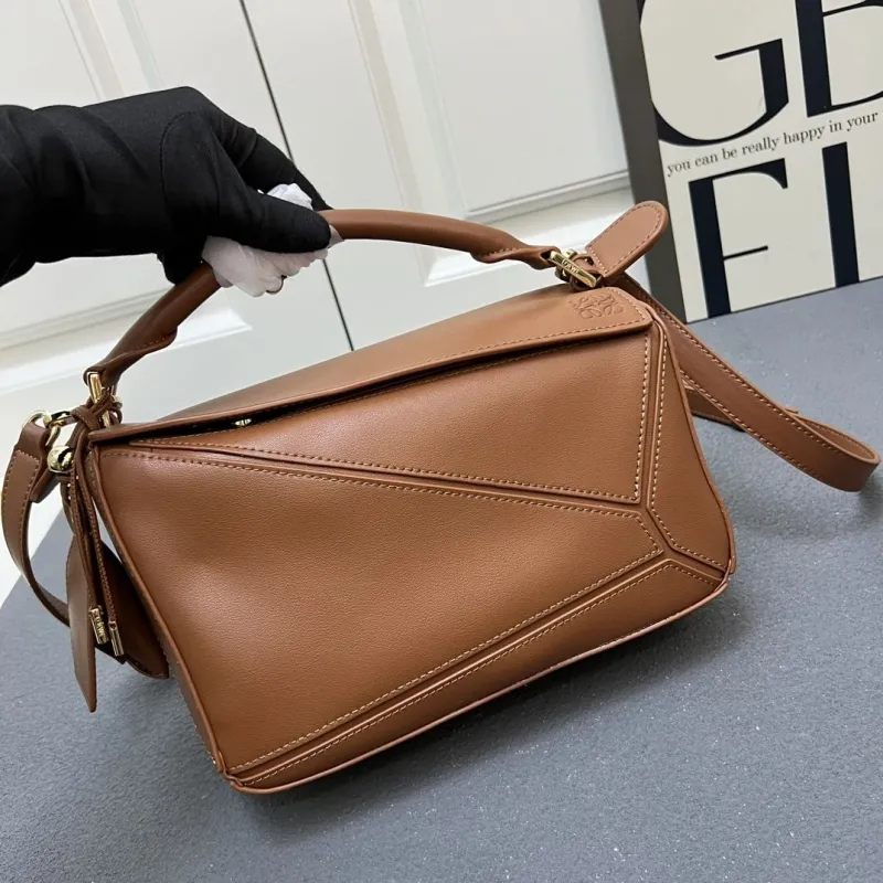 Loewe Brown Leather Handbag H08903 Size 24cm - Image 3
