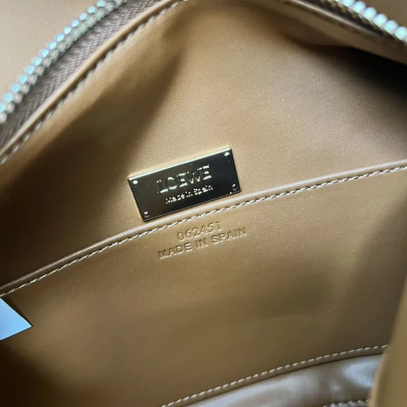 Loewe Brown Leather Handbag H08903 Size 24cm - Image 9