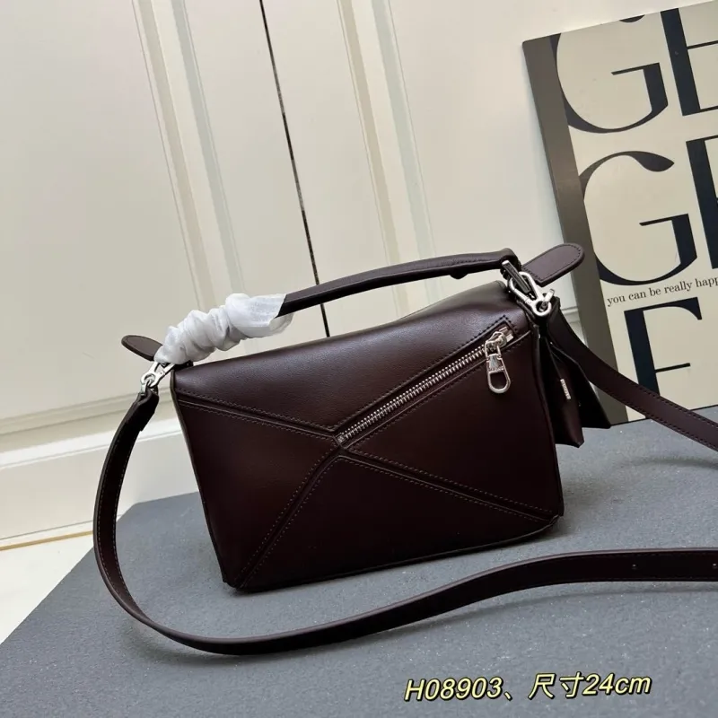 Alternative view of LOEWE Brown Crossbody Bag H08903 Size 24cm