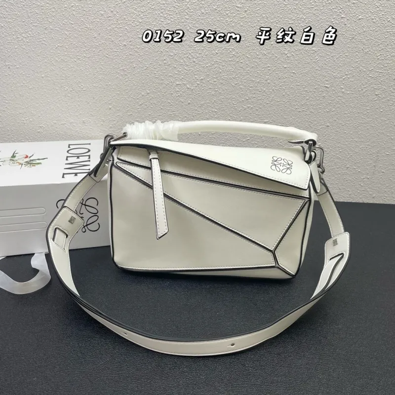 LOEWE 0152 25cm White Puzzle Bag