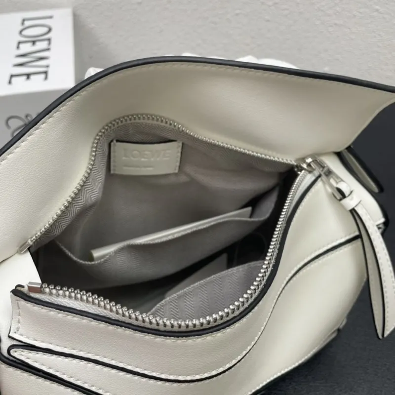 LOEWE 0152 25cm White Puzzle Bag - Image 8
