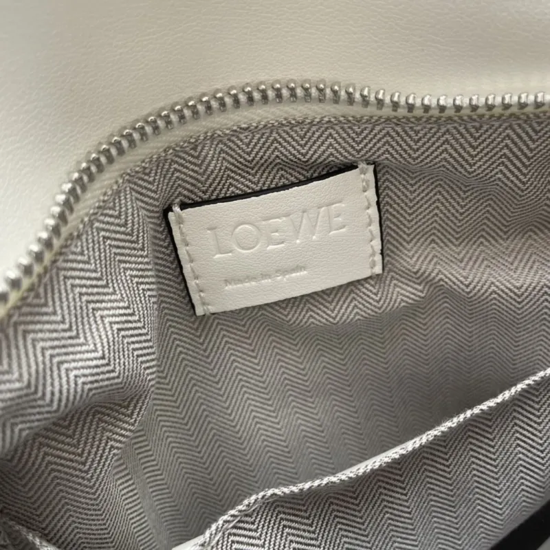 LOEWE 0152 25cm White Puzzle Bag - Image 9