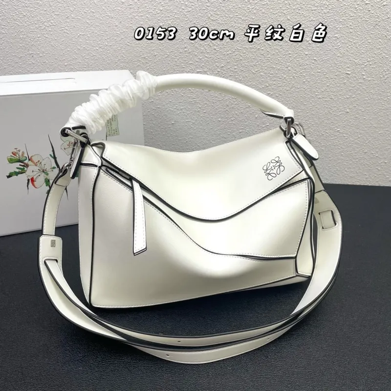 Loewe 0153 White 30cm Puzzle Handbag - Image 3