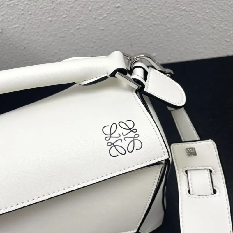 Loewe 0153 White 30cm Puzzle Handbag - Image 4
