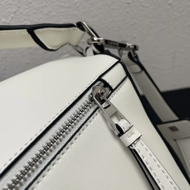 Loewe 0153 White 30cm Puzzle Handbag - Image 6