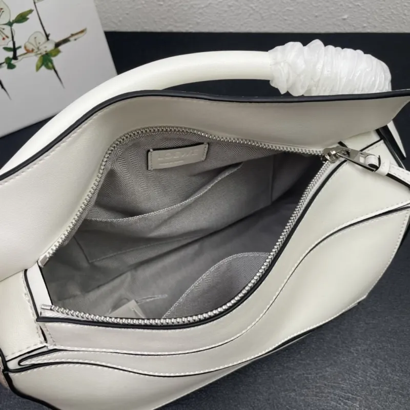 Loewe 0153 White 30cm Puzzle Handbag - Image 8