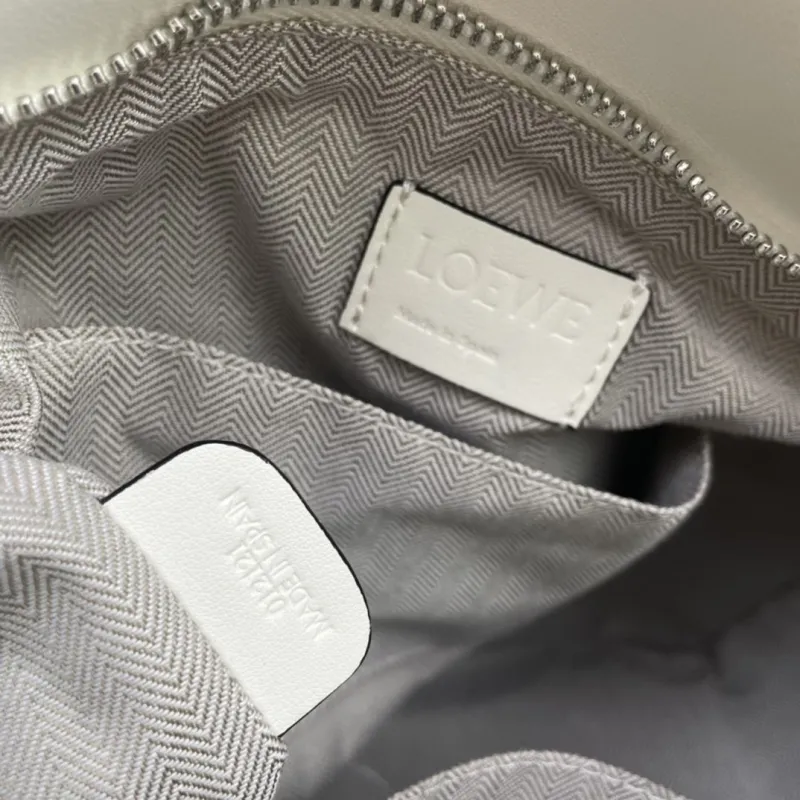 Loewe 0153 White 30cm Puzzle Handbag - Image 9