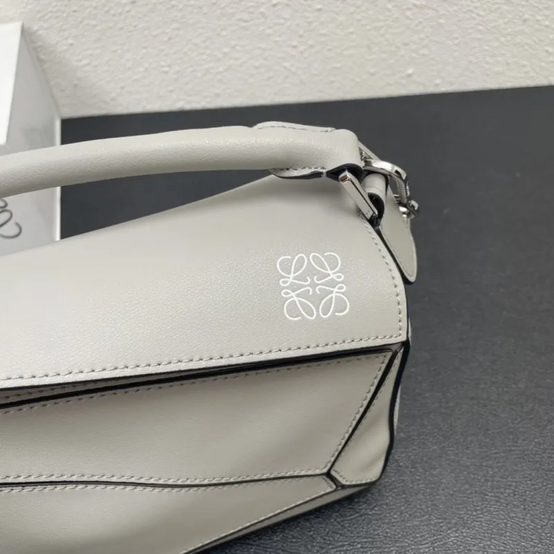 LOEWE 0152 25cm Smooth Gray Leather Handbag - Image 5