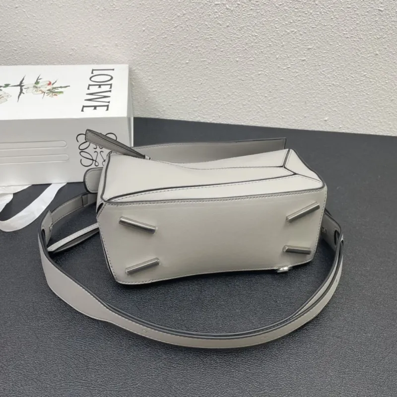 LOEWE 0152 25cm Smooth Gray Leather Handbag - Image 7