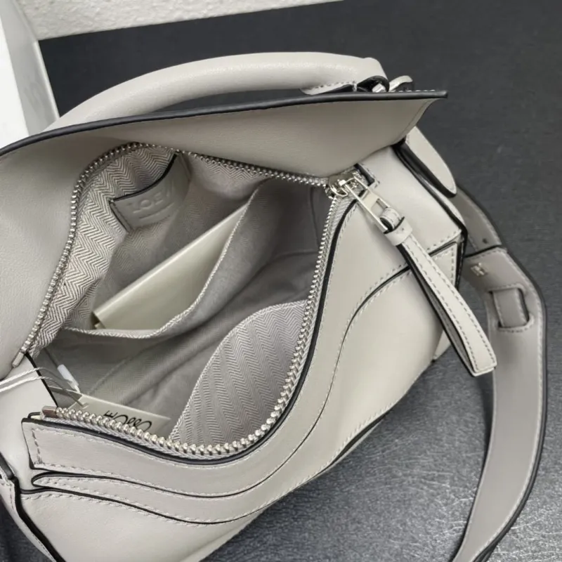 LOEWE 0152 25cm Smooth Gray Leather Handbag - Image 8