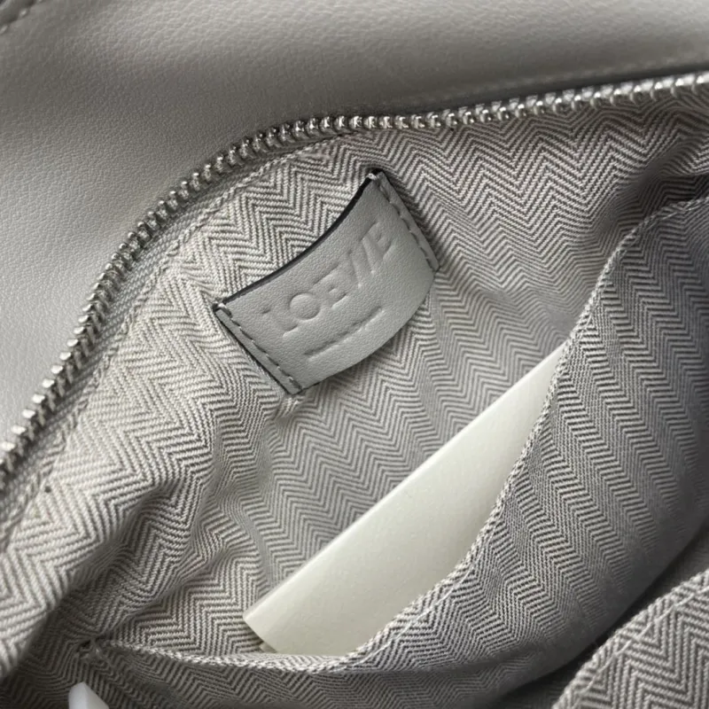 LOEWE 0152 25cm Smooth Gray Leather Handbag - Image 9