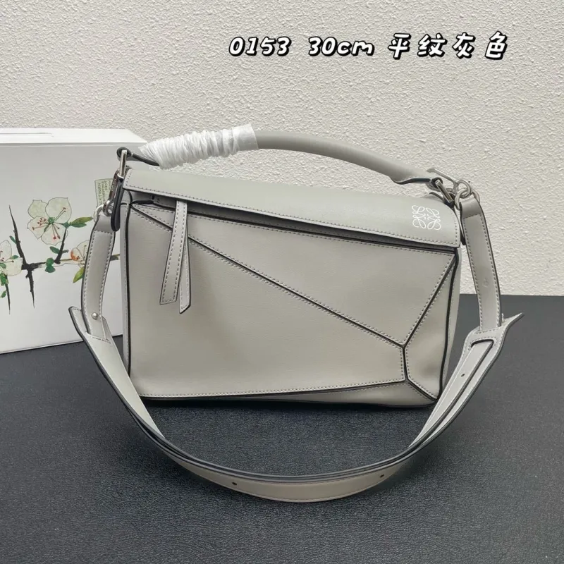 LOEWE 0153 30cm Gray Leather Handbag