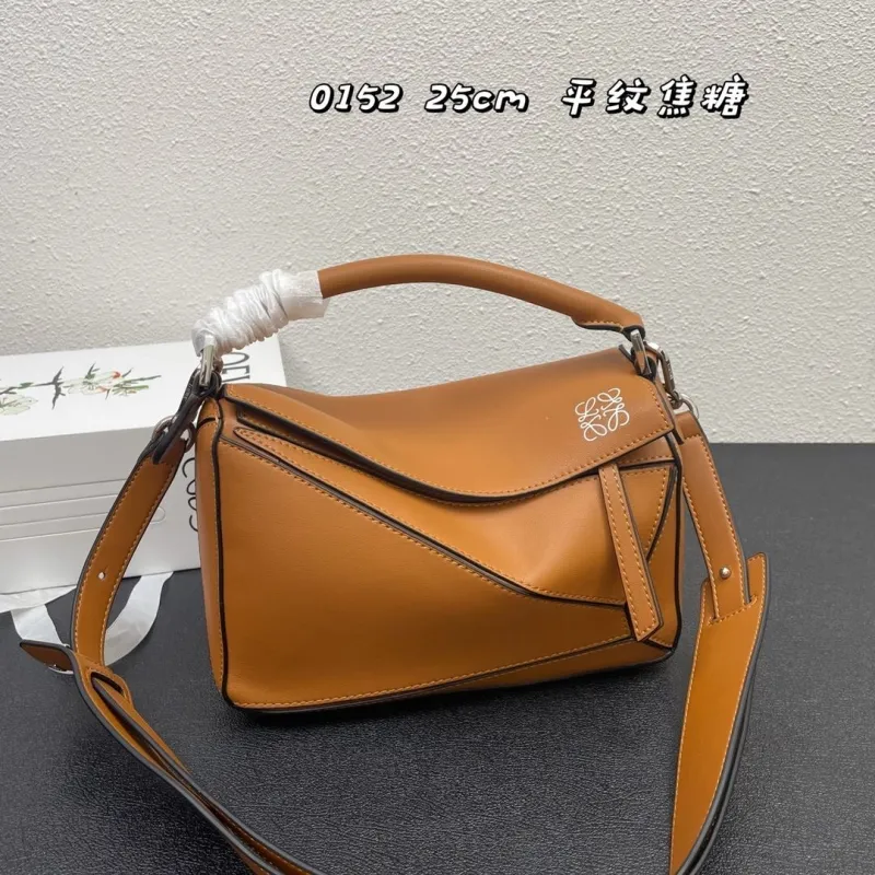 Loewe 0152 Caramel Puzzle Bag 25cm - Image 3