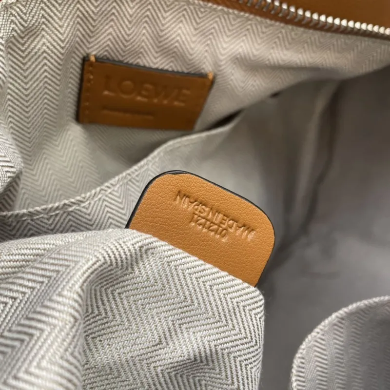Loewe 0153 30cm Caramel Puzzle Leather Bag - Image 9