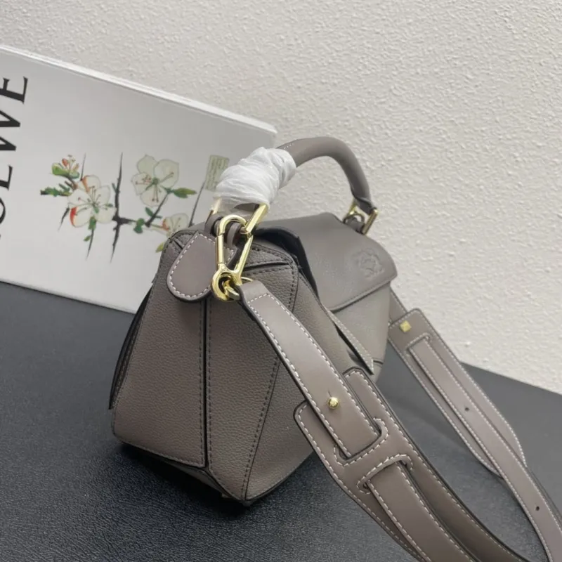 Loewe Grained Leather Puzzle Handbag Dark Gray 25cm - Image 4