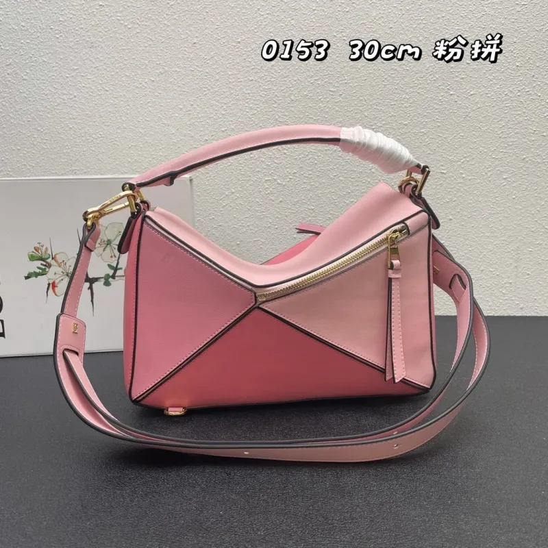 Loewe 0153 30cm Pink Puzzle Shoulder Bag - Image 3