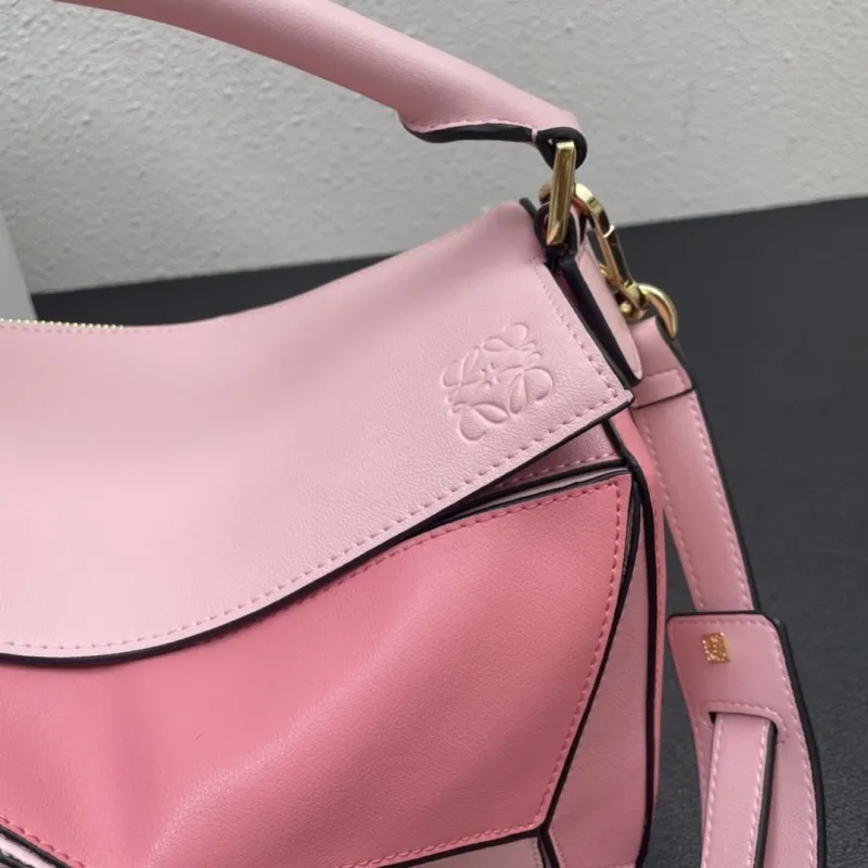 Loewe 0153 30cm Pink Puzzle Shoulder Bag - Image 5