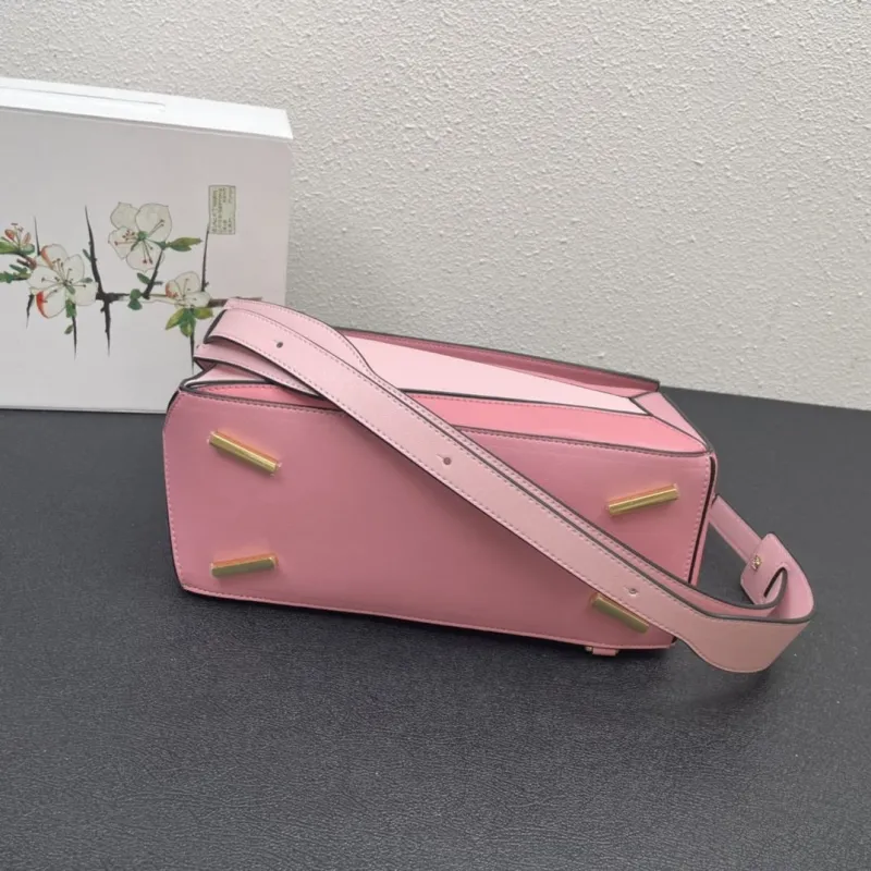 Loewe 0153 30cm Pink Puzzle Shoulder Bag - Image 7