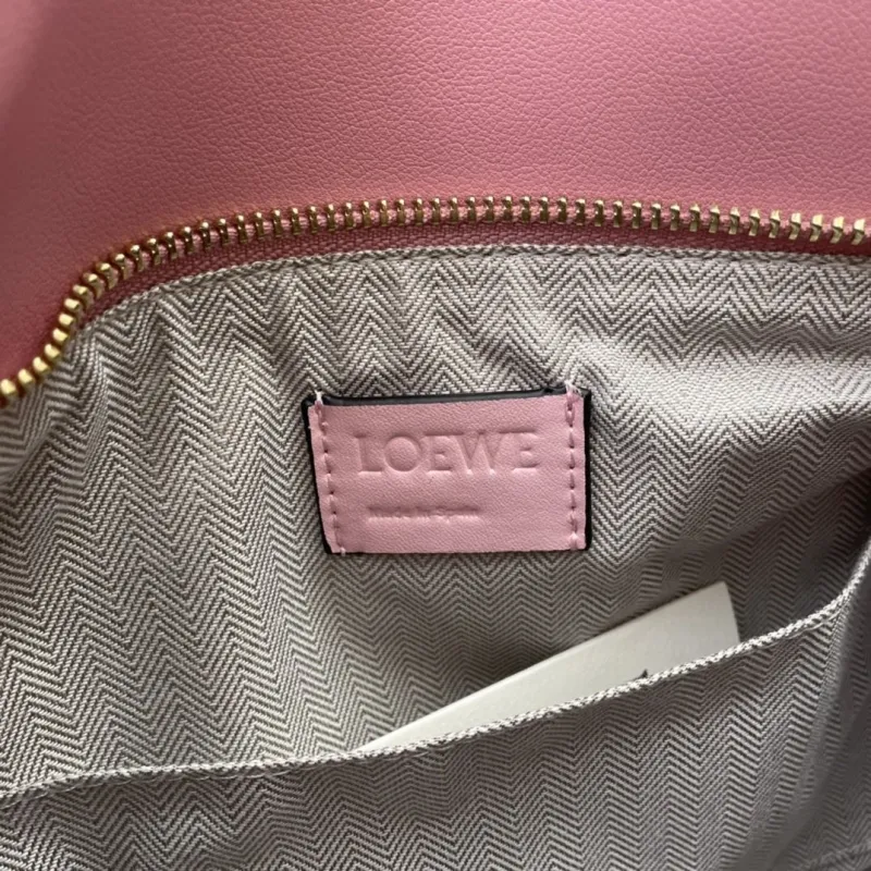 Loewe 0153 30cm Pink Puzzle Shoulder Bag - Image 9