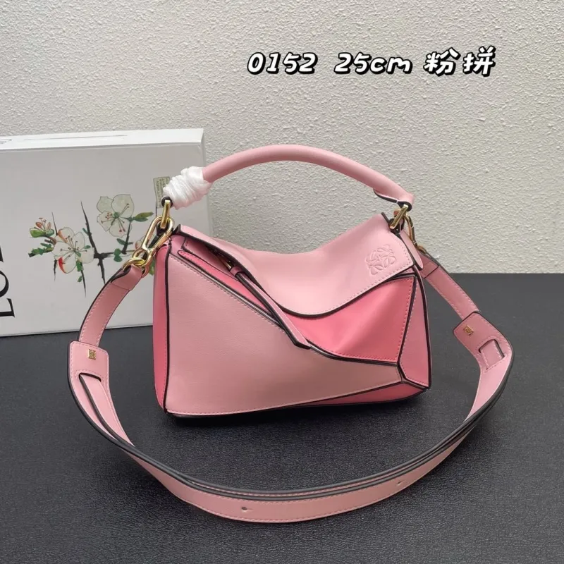 Loewe 0152 Pink Puzzle Bag 25cm - Image 3