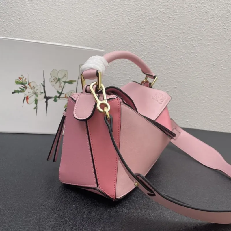 Loewe 0152 Pink Puzzle Bag 25cm - Image 4